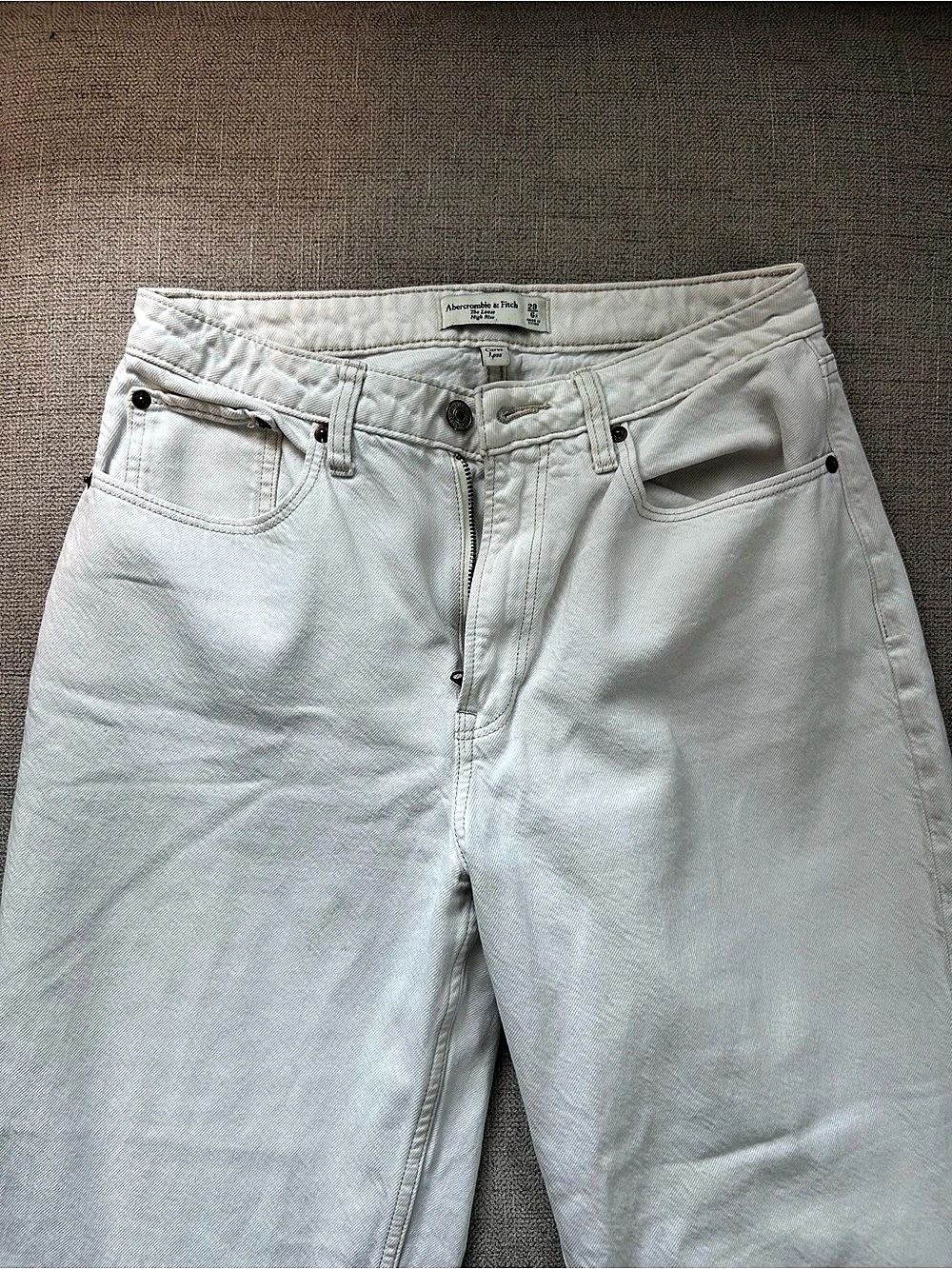 Abercrombie & Fitch The Loose High Rise Curve Love Jean White & Blue Size 2